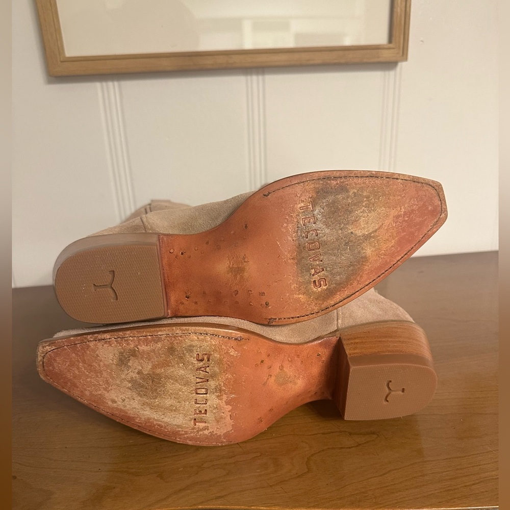 Tecovas The Annie Fawn Suede - Picture 6 of 7